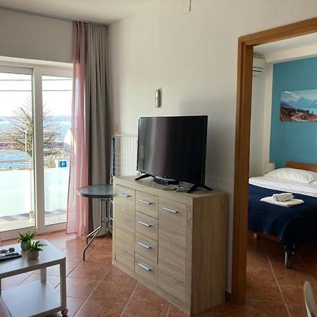 Apartments Ivancic Novi Vinodolski Exteriör bild