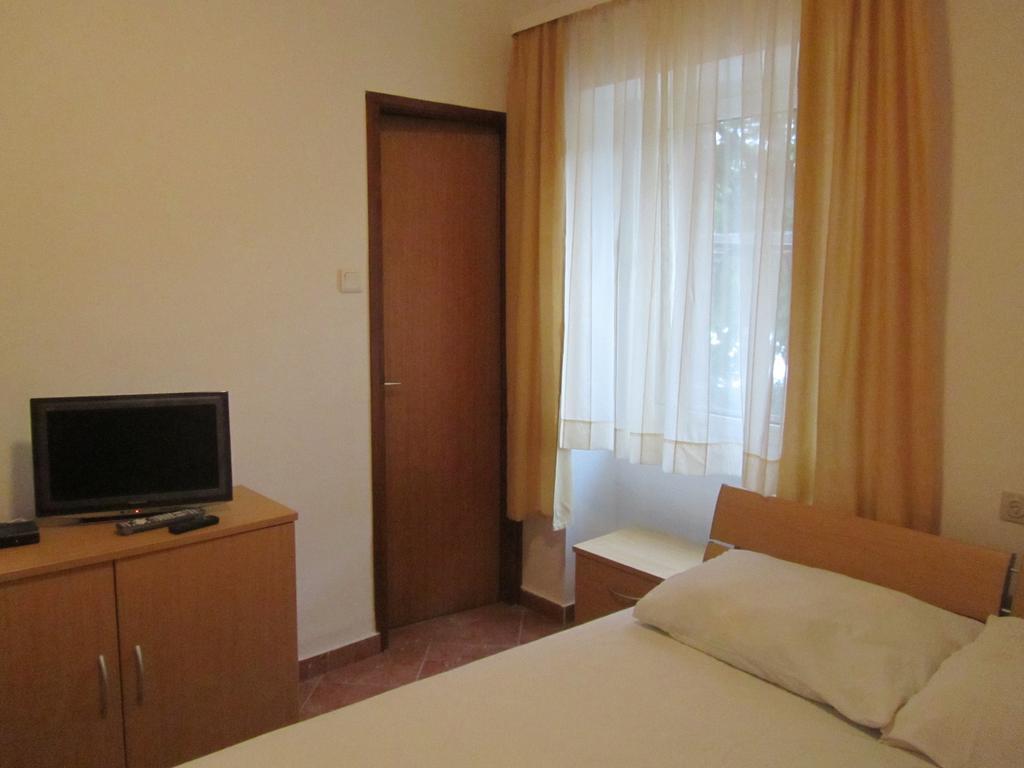 Apartments Ivancic Novi Vinodolski Rum bild